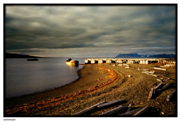 PHOTO FROM MARCIN SAUTER'S RUSSIA, SYBERIA, SPITSBERGEN COLLECTION, SIDE LENGTH 30 CM 10 COLLECTOR’S PHOTOS – THE PRICE IS NEGOTIABLE, SINGLE PHOTO